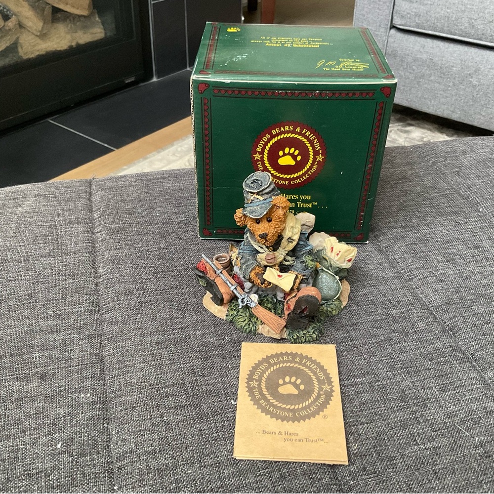 Union Jack Love Letters Boyds Bears Soldier Figurine